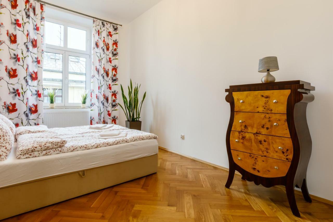 Ok Apartments Old Town كراكوفيا المظهر الخارجي الصورة