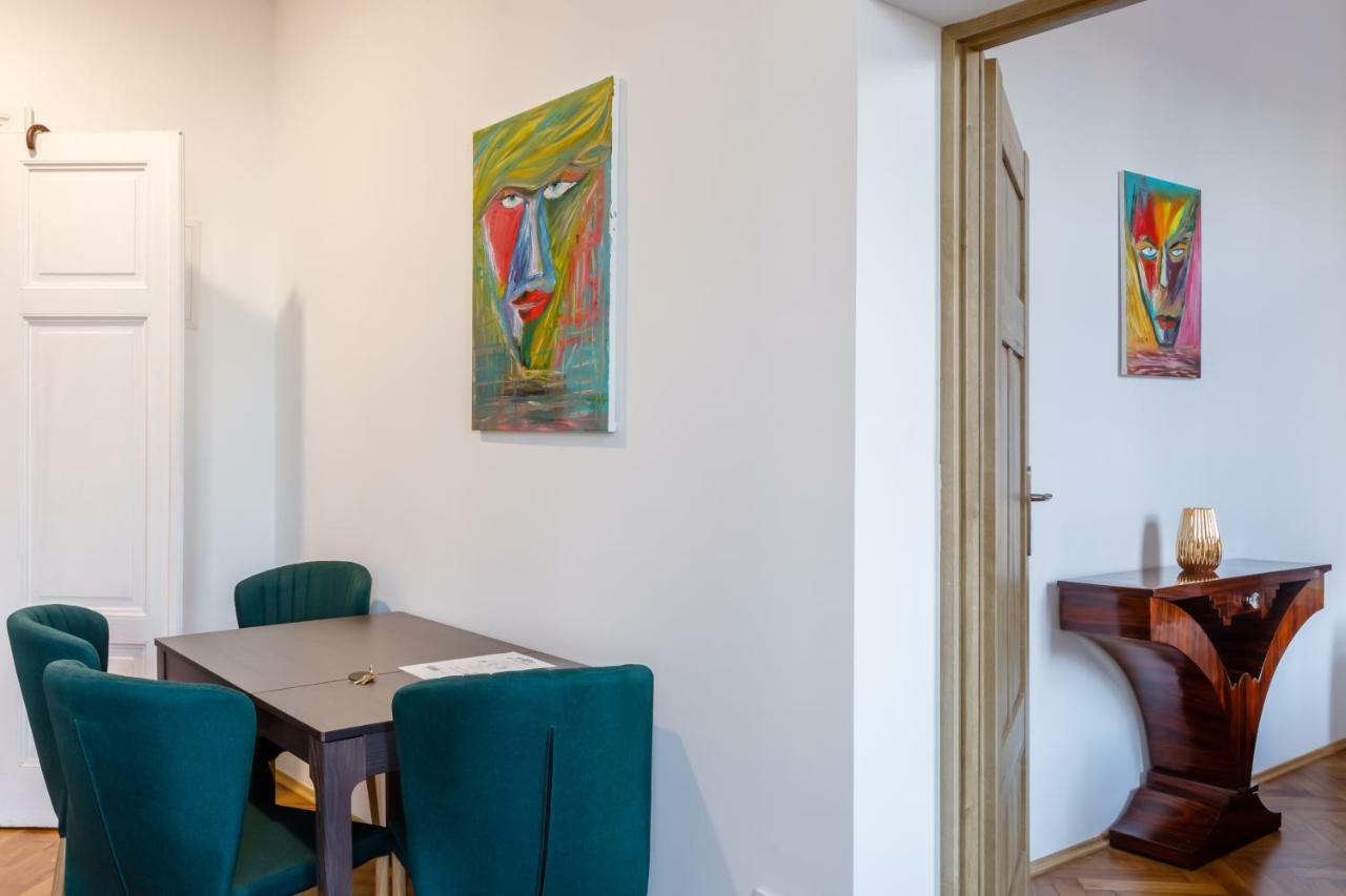 Ok Apartments Old Town كراكوفيا المظهر الخارجي الصورة